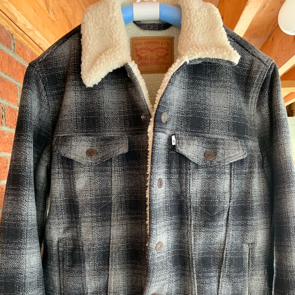Plaid Levi trucker Sherpa jacket small